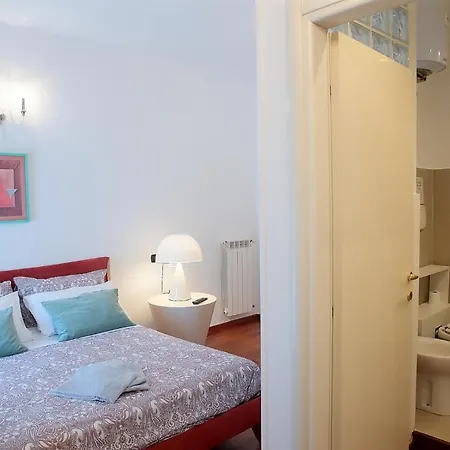 Savoia International_lt_bari Stazione Гостевой дом Бари